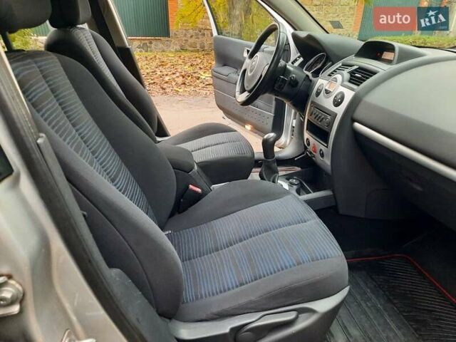 Серый Рено Меган, объемом двигателя 1.6 л и пробегом 224 тыс. км за 5850 $, фото 30 на Automoto.ua