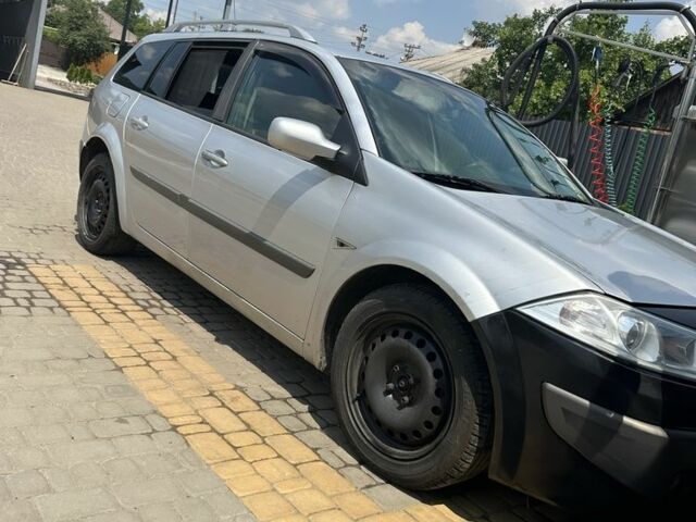 Сірий Рено Меган, об'ємом двигуна 1.5 л та пробігом 500 тис. км за 3009 $, фото 1 на Automoto.ua