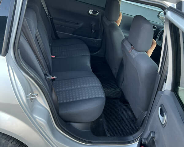 Серый Рено Меган, объемом двигателя 1.5 л и пробегом 250 тыс. км за 6700 $, фото 9 на Automoto.ua