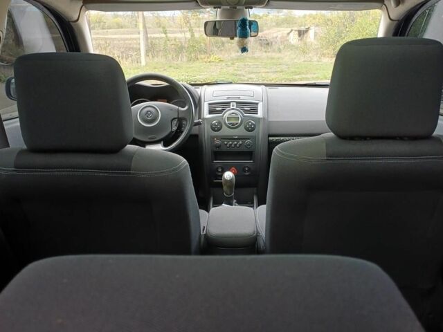 Серый Рено Меган, объемом двигателя 1.6 л и пробегом 211 тыс. км за 5800 $, фото 8 на Automoto.ua