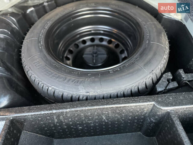 Сірий Рено Меган, об'ємом двигуна 1.6 л та пробігом 240 тис. км за 4950 $, фото 31 на Automoto.ua