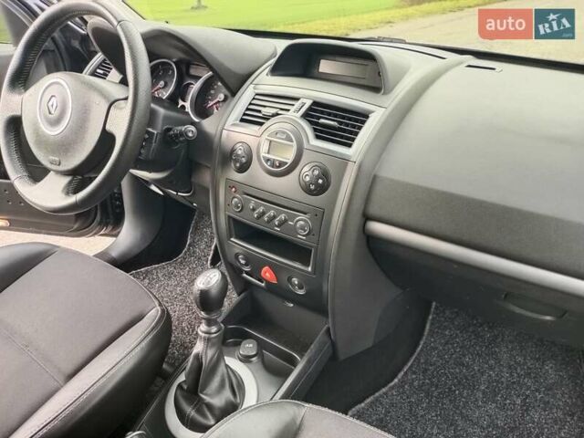 Серый Рено Меган, объемом двигателя 1.5 л и пробегом 205 тыс. км за 5950 $, фото 31 на Automoto.ua