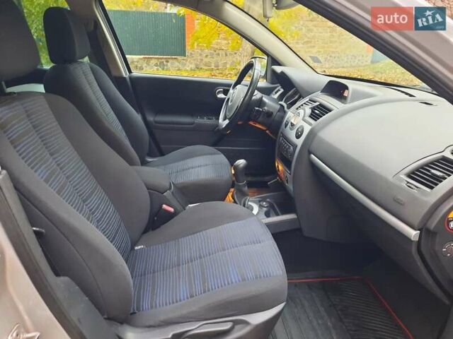 Серый Рено Меган, объемом двигателя 1.6 л и пробегом 224 тыс. км за 5850 $, фото 81 на Automoto.ua