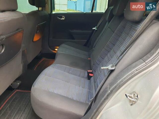 Серый Рено Меган, объемом двигателя 1.6 л и пробегом 224 тыс. км за 5850 $, фото 26 на Automoto.ua