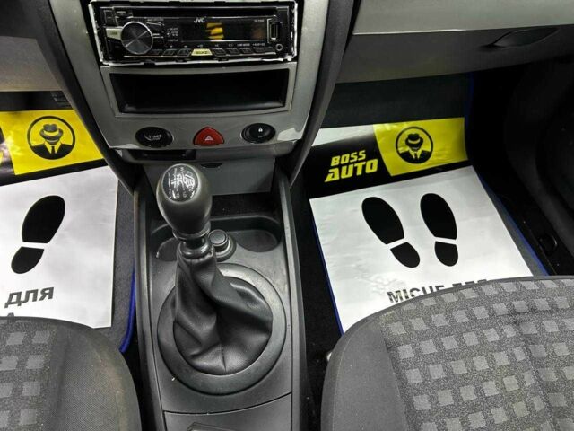 Серый Рено Меган, объемом двигателя 1.9 л и пробегом 224 тыс. км за 7000 $, фото 10 на Automoto.ua