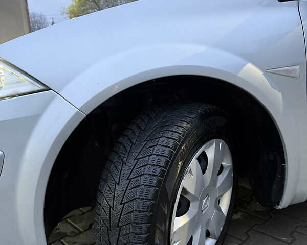 Серый Рено Меган, объемом двигателя 1.5 л и пробегом 385 тыс. км за 5600 $, фото 15 на Automoto.ua