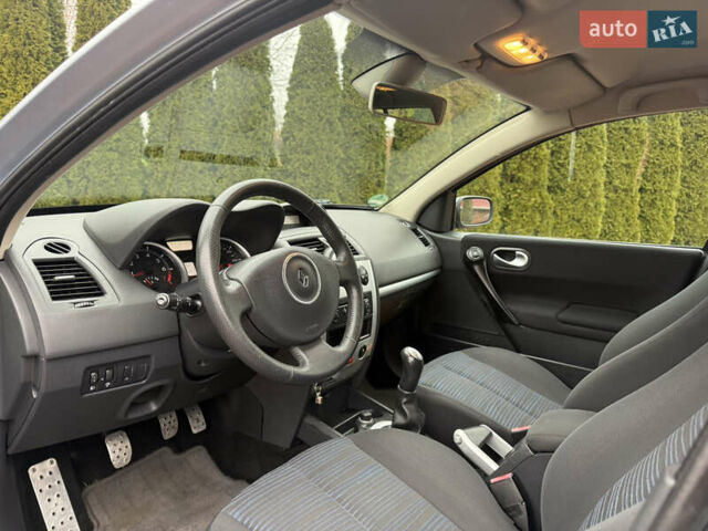 Сірий Рено Меган, об'ємом двигуна 1.6 л та пробігом 143 тис. км за 5700 $, фото 24 на Automoto.ua