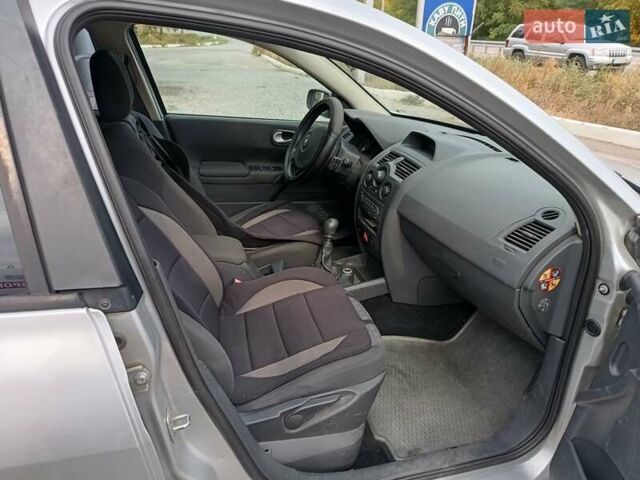 Сірий Рено Меган, об'ємом двигуна 1.5 л та пробігом 229 тис. км за 5500 $, фото 13 на Automoto.ua