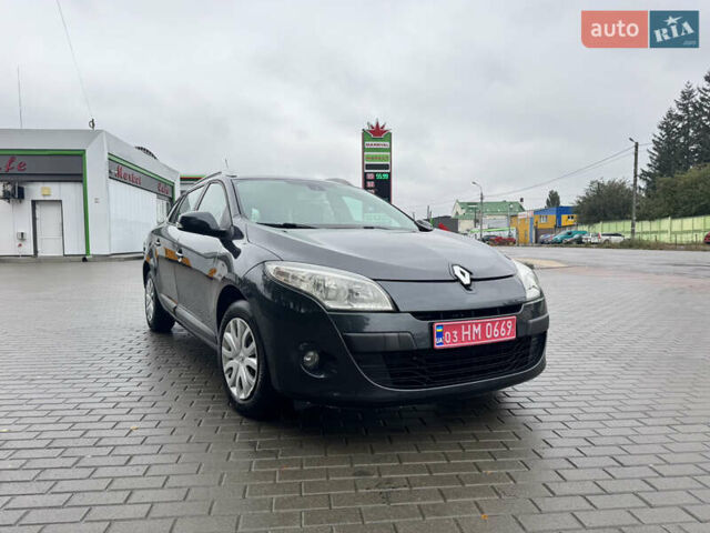 Рено Меган 2009 в Белой Церкве на Automoto.ua Серый Рено Меган, объемом двигателя 1.6 л и пробегом 231 тыс. км за 7900 $, фото 23 на Automoto.ua