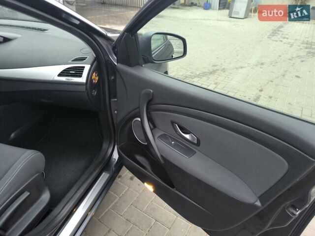 Серый Рено Меган, объемом двигателя 1.6 л и пробегом 115 тыс. км за 7050 $, фото 19 на Automoto.ua