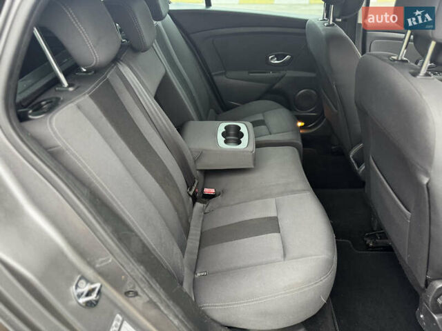 Сірий Рено Меган, об'ємом двигуна 1.4 л та пробігом 266 тис. км за 5200 $, фото 15 на Automoto.ua