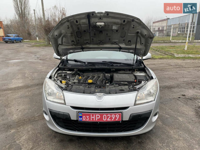 Серый Рено Меган, объемом двигателя 1.6 л и пробегом 206 тыс. км за 6850 $, фото 34 на Automoto.ua