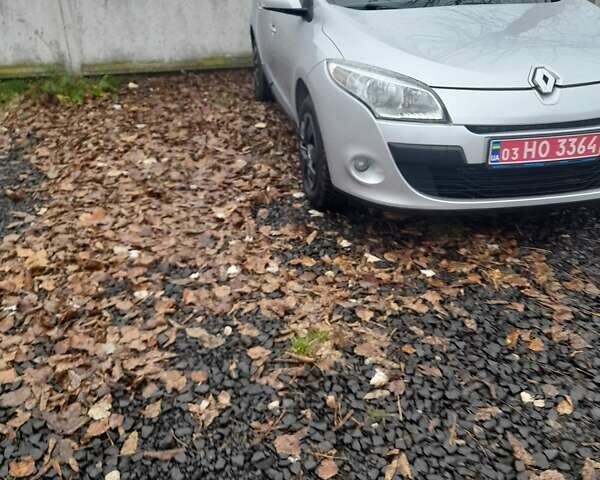 Серый Рено Меган, объемом двигателя 1.6 л и пробегом 270 тыс. км за 6600 $, фото 2 на Automoto.ua