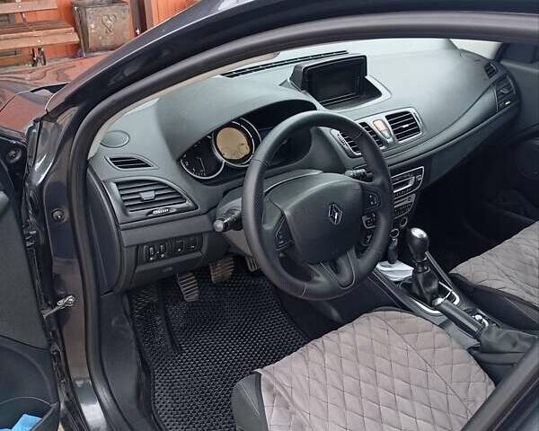 Серый Рено Меган, объемом двигателя 1.5 л и пробегом 300 тыс. км за 7000 $, фото 8 на Automoto.ua