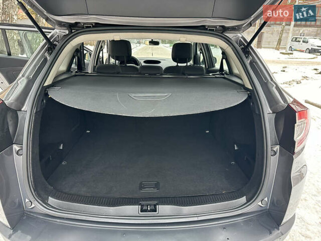 Сірий Рено Меган, об'ємом двигуна 1.6 л та пробігом 176 тис. км за 6450 $, фото 53 на Automoto.ua