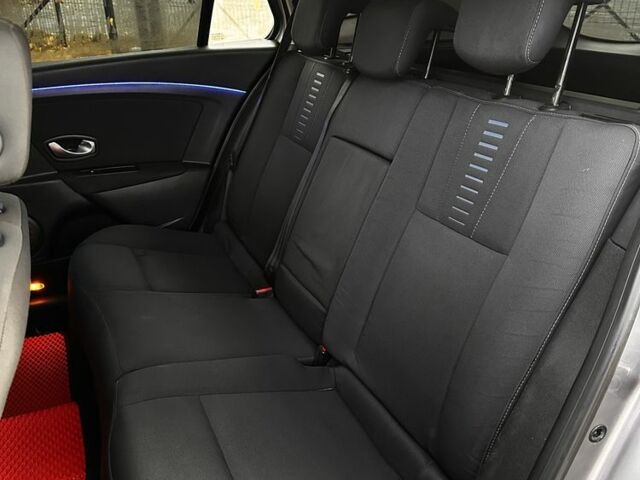 Серый Рено Меган, объемом двигателя 1.5 л и пробегом 275 тыс. км за 5350 $, фото 20 на Automoto.ua