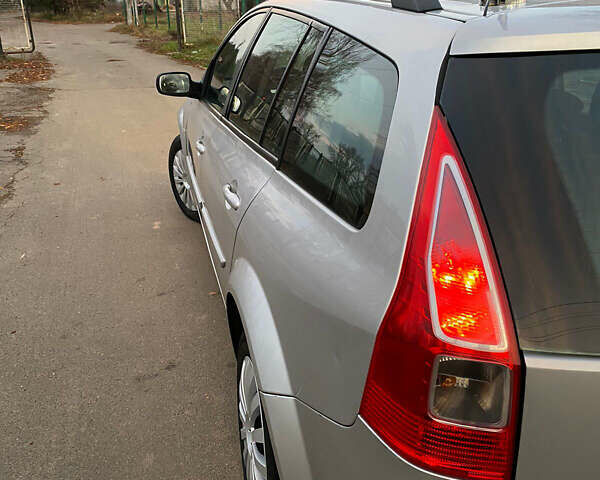 Сірий Рено Меган, об'ємом двигуна 1.6 л та пробігом 260 тис. км за 3600 $, фото 10 на Automoto.ua