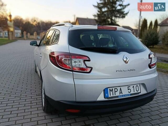 Серый Рено Меган, объемом двигателя 1.6 л и пробегом 195 тыс. км за 6800 $, фото 40 на Automoto.ua