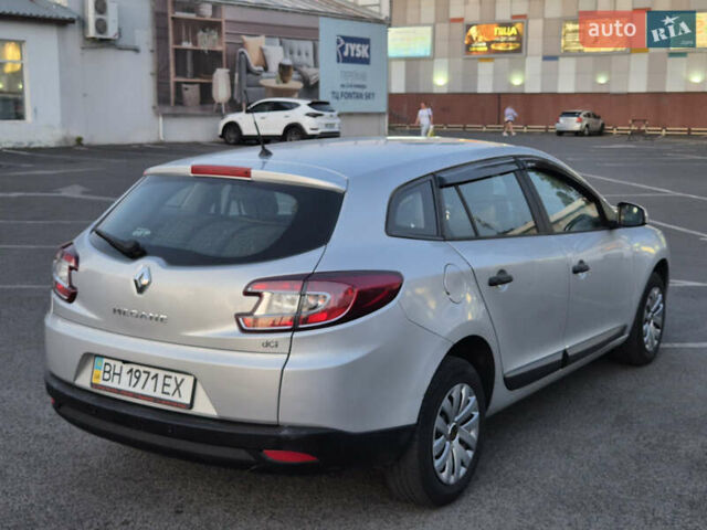 Сірий Рено Меган, об'ємом двигуна 1.46 л та пробігом 246 тис. км за 6500 $, фото 5 на Automoto.ua