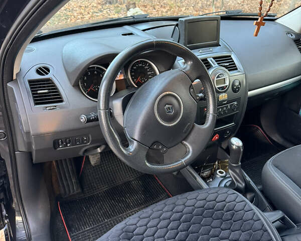 Серый Рено Меган, объемом двигателя 1.6 л и пробегом 204 тыс. км за 6900 $, фото 14 на Automoto.ua