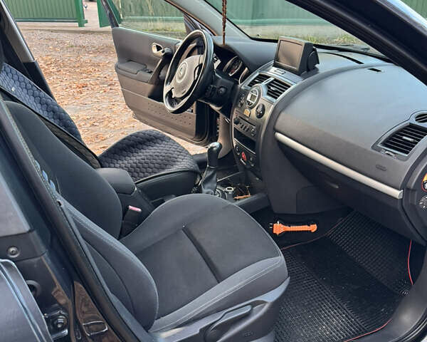 Серый Рено Меган, объемом двигателя 1.6 л и пробегом 204 тыс. км за 6900 $, фото 13 на Automoto.ua