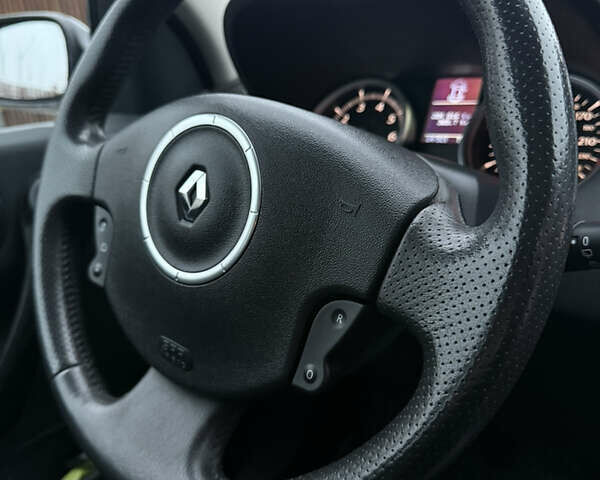 Серый Рено Меган, объемом двигателя 1.6 л и пробегом 204 тыс. км за 6900 $, фото 9 на Automoto.ua