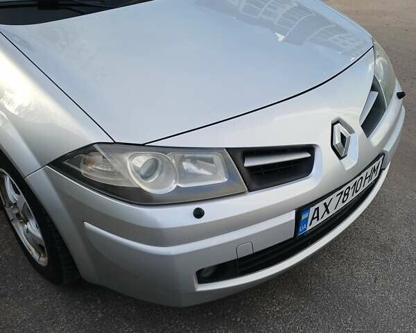 Серый Рено Меган, объемом двигателя 1.6 л и пробегом 199 тыс. км за 4900 $, фото 10 на Automoto.ua