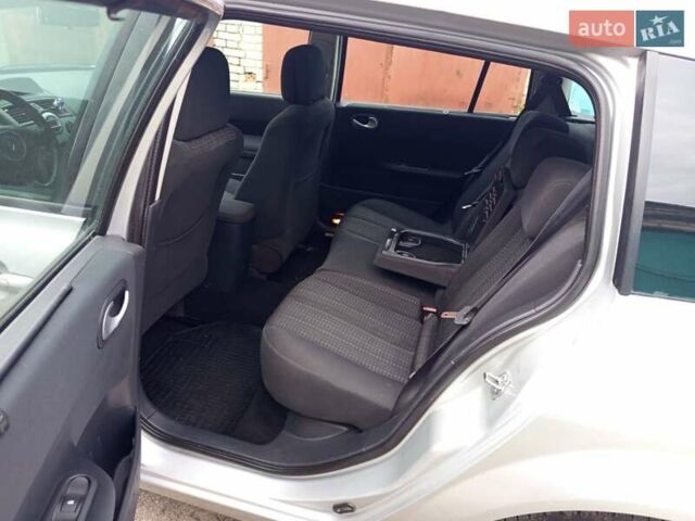 Серый Рено Меган, объемом двигателя 1.6 л и пробегом 198 тыс. км за 5800 $, фото 15 на Automoto.ua