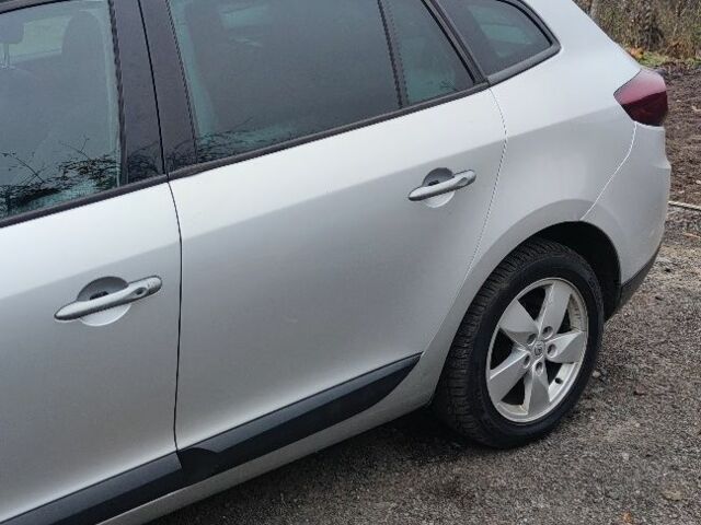 Сірий Рено Меган, об'ємом двигуна 1.5 л та пробігом 337 тис. км за 5600 $, фото 11 на Automoto.ua