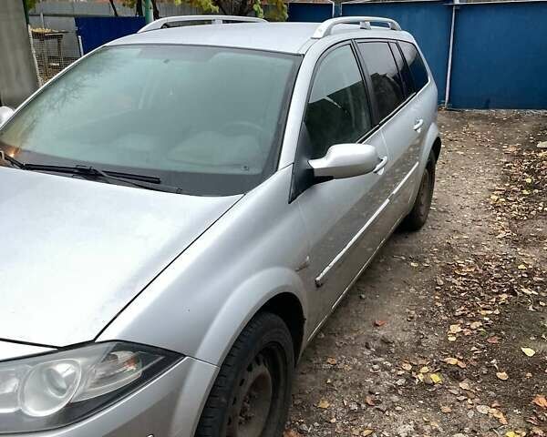 Сірий Рено Меган, об'ємом двигуна 1.5 л та пробігом 318 тис. км за 5800 $, фото 6 на Automoto.ua