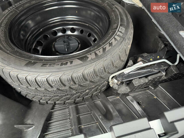 Сірий Рено Меган, об'ємом двигуна 1.6 л та пробігом 196 тис. км за 7850 $, фото 112 на Automoto.ua