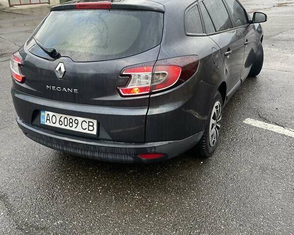 Сірий Рено Меган, об'ємом двигуна 1.46 л та пробігом 230 тис. км за 6700 $, фото 2 на Automoto.ua