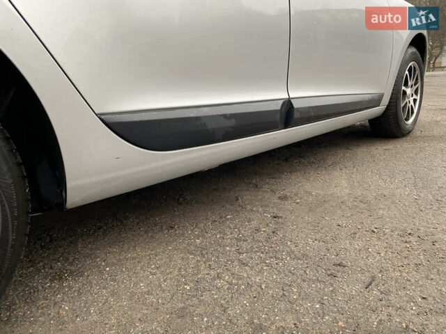 Серый Рено Меган, объемом двигателя 1.6 л и пробегом 206 тыс. км за 6850 $, фото 18 на Automoto.ua