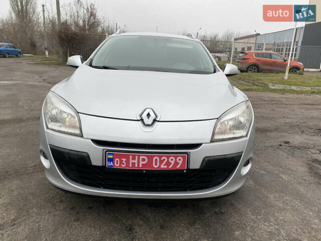 Серый Рено Меган, объемом двигателя 1.6 л и пробегом 206 тыс. км за 6850 $, фото 2 на Automoto.ua