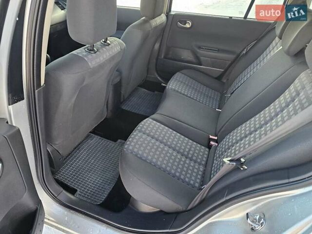 Серый Рено Меган, объемом двигателя 1.6 л и пробегом 259 тыс. км за 5500 $, фото 15 на Automoto.ua