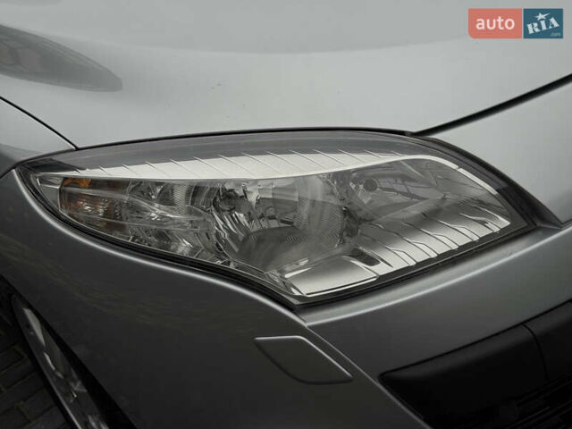 Сірий Рено Меган, об'ємом двигуна 1.6 л та пробігом 196 тис. км за 7850 $, фото 61 на Automoto.ua