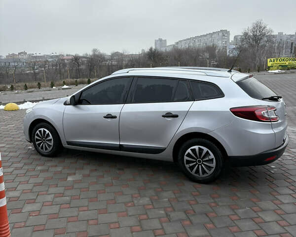 Сірий Рено Меган, об'ємом двигуна 1.6 л та пробігом 227 тис. км за 6200 $, фото 4 на Automoto.ua