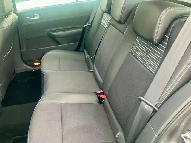 Серый Рено Меган, объемом двигателя 1.6 л и пробегом 168 тыс. км за 3483 $, фото 6 на Automoto.ua