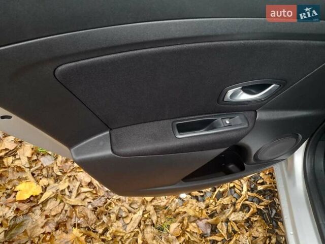 Серый Рено Меган, объемом двигателя 1.6 л и пробегом 270 тыс. км за 6600 $, фото 8 на Automoto.ua