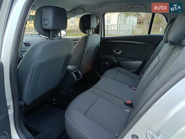 Серый Рено Меган, объемом двигателя 1.6 л и пробегом 195 тыс. км за 6800 $, фото 20 на Automoto.ua