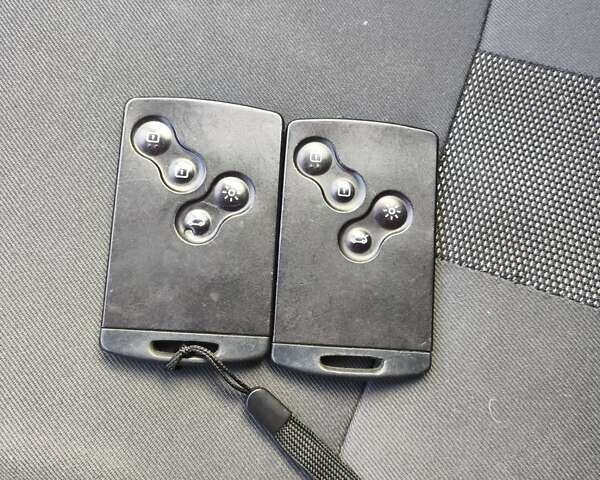 Серый Рено Меган, объемом двигателя 1.4 л и пробегом 215 тыс. км за 6000 $, фото 28 на Automoto.ua