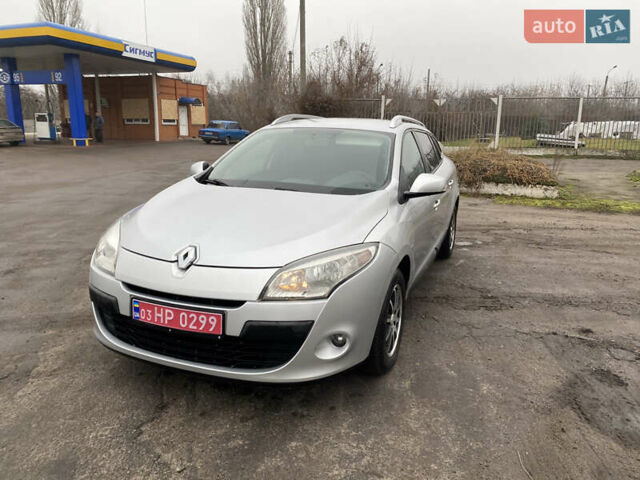 Серый Рено Меган, объемом двигателя 1.6 л и пробегом 206 тыс. км за 6850 $, фото 1 на Automoto.ua