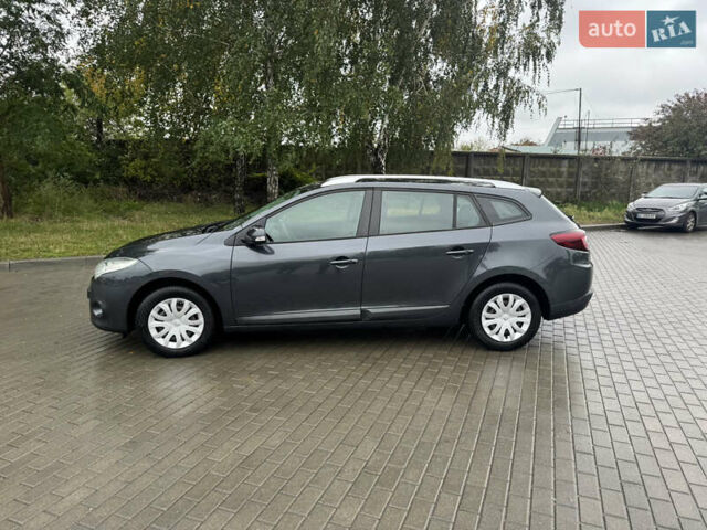 Рено Меган 2009 в Белой Церкве на Automoto.ua Серый Рено Меган, объемом двигателя 1.6 л и пробегом 231 тыс. км за 7900 $, фото 4 на Automoto.ua