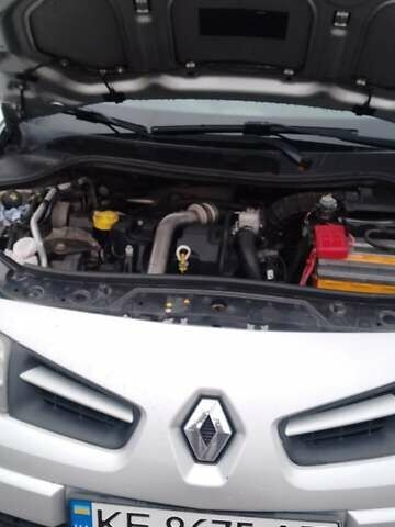 Серый Рено Меган, объемом двигателя 1.46 л и пробегом 295 тыс. км за 5100 $, фото 7 на Automoto.ua