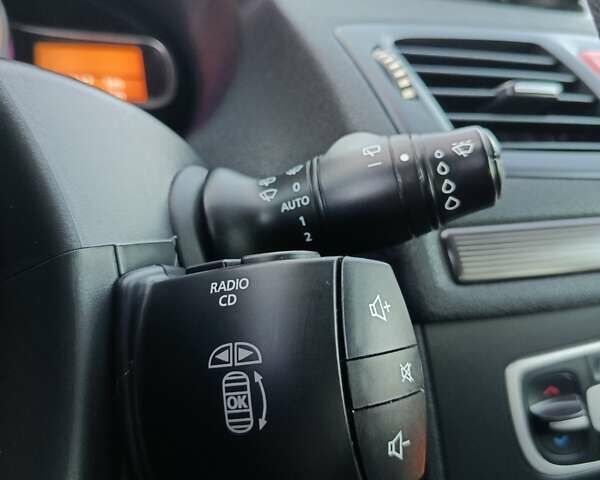 Серый Рено Меган, объемом двигателя 1.6 л и пробегом 195 тыс. км за 6800 $, фото 17 на Automoto.ua