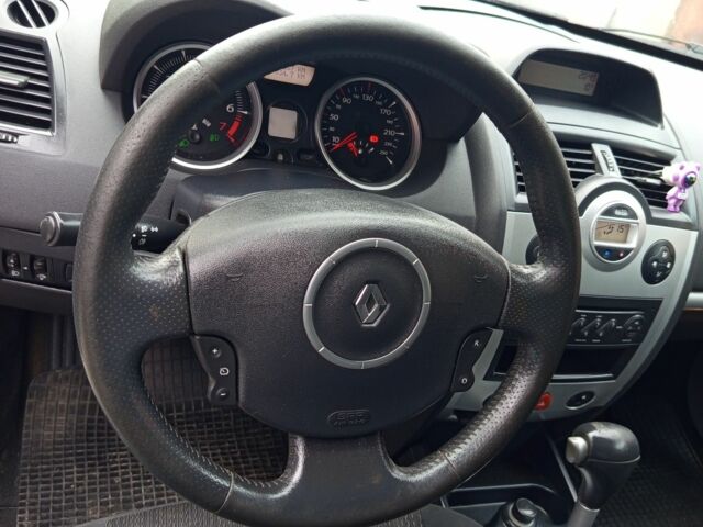 Серый Рено Меган, объемом двигателя 6 л и пробегом 198 тыс. км за 5850 $, фото 21 на Automoto.ua