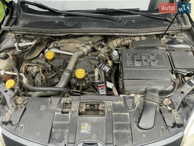 Сірий Рено Меган, об'ємом двигуна 1.46 л та пробігом 230 тис. км за 6700 $, фото 16 на Automoto.ua