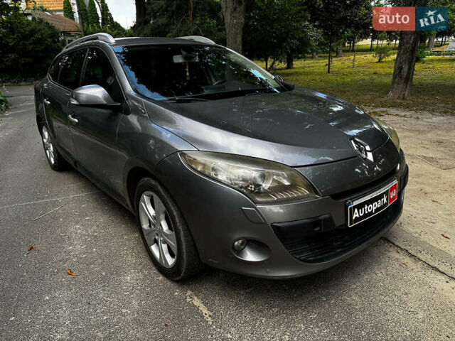 Рено Меган 2009 в Киеве на Automoto.ua Серый Рено Меган, объемом двигателя 1.4 л и пробегом 267 тыс. км за 5990 $, фото 2 на Automoto.ua