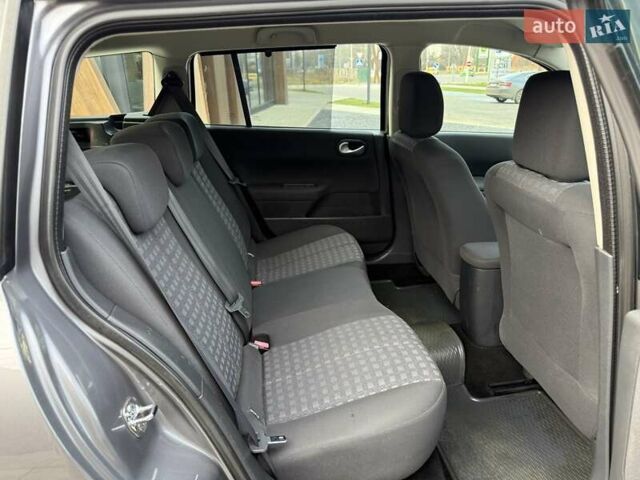 Серый Рено Меган, объемом двигателя 1.6 л и пробегом 195 тыс. км за 5750 $, фото 30 на Automoto.ua