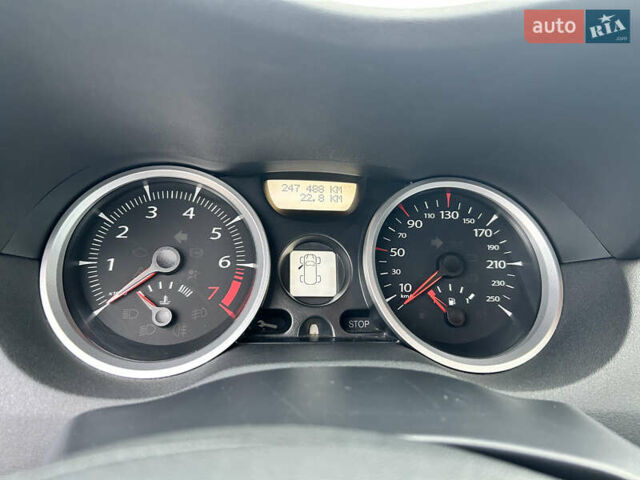 Серый Рено Меган, объемом двигателя 1.6 л и пробегом 247 тыс. км за 6200 $, фото 8 на Automoto.ua